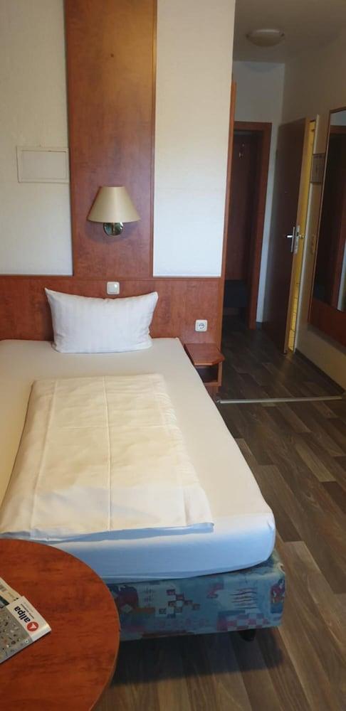 Residenz Hotel Eurostar ดุสเซลดอร์ฟ ภายนอก รูปภาพ