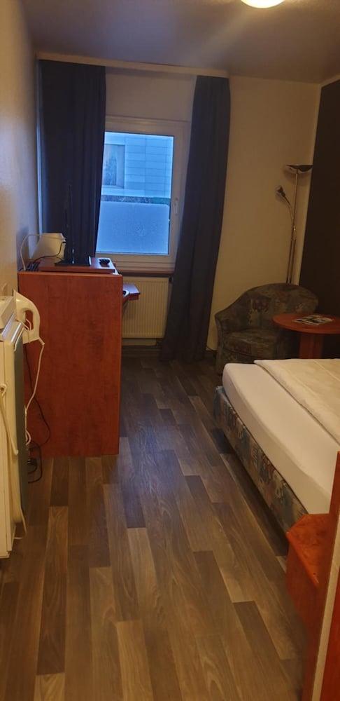 Residenz Hotel Eurostar ดุสเซลดอร์ฟ ภายนอก รูปภาพ
