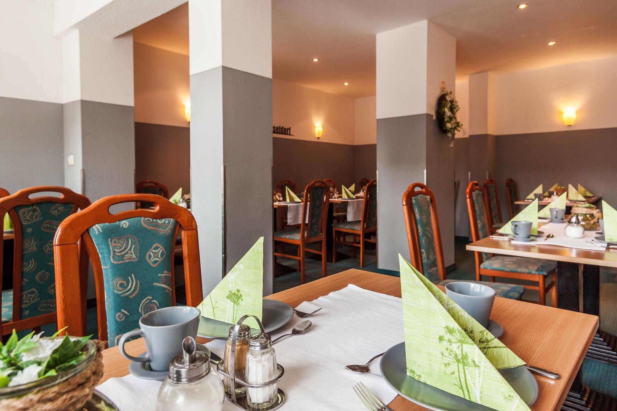 Residenz Hotel Eurostar ดุสเซลดอร์ฟ ภายนอก รูปภาพ